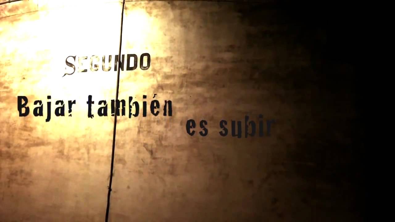 Bajar para subir.